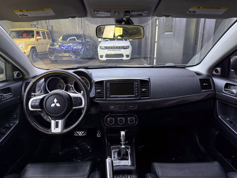 2011 Mitsubishi Lancer Evolution MR