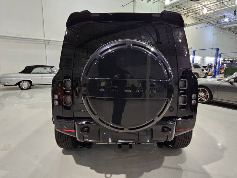 2024 Land Rover Defender 110