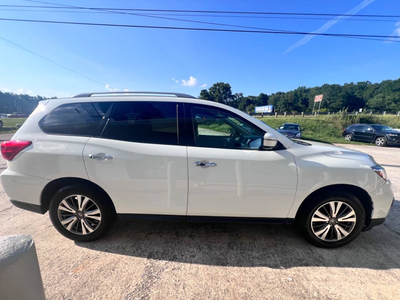 2017 Nissan Pathfinder for sale at AMAX AUTO in ATHENS, GA