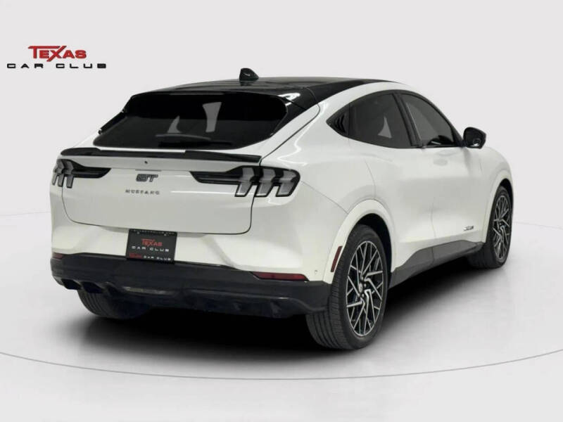 2022 Ford Mustang Mach-E GT