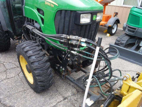 2012 John Deere 5083 EN