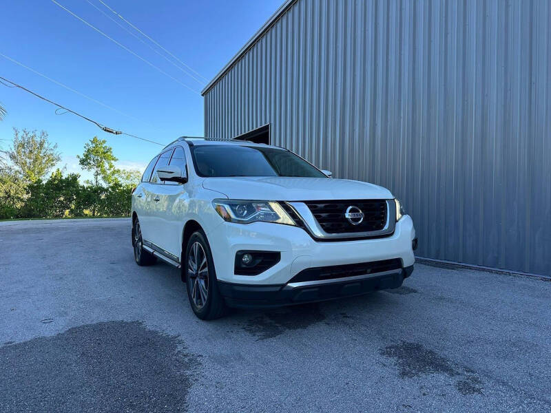 2017 Nissan Pathfinder Platinum