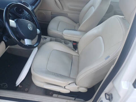 2010 Volkswagen New Beetle