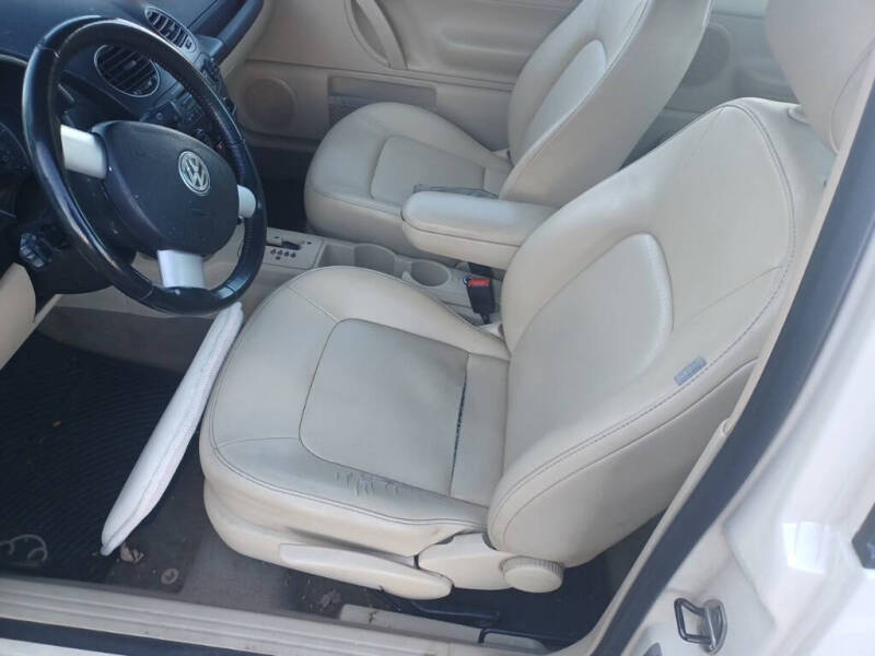 2010 Volkswagen New Beetle