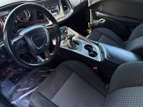 2021 Dodge Challenger SXT