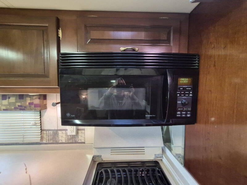 2002 Newmar Dutch Star 3852