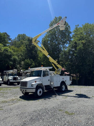 2003 Freightliner FL70