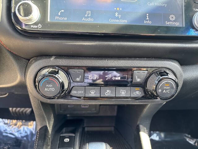 2023 Nissan Kicks SR