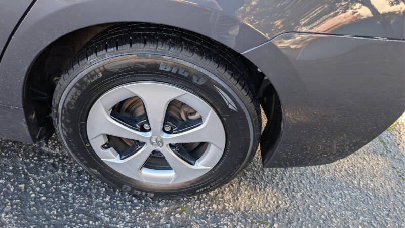 2015 Toyota Prius Four