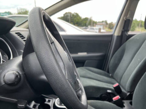 2011 Nissan Versa 1.8 S