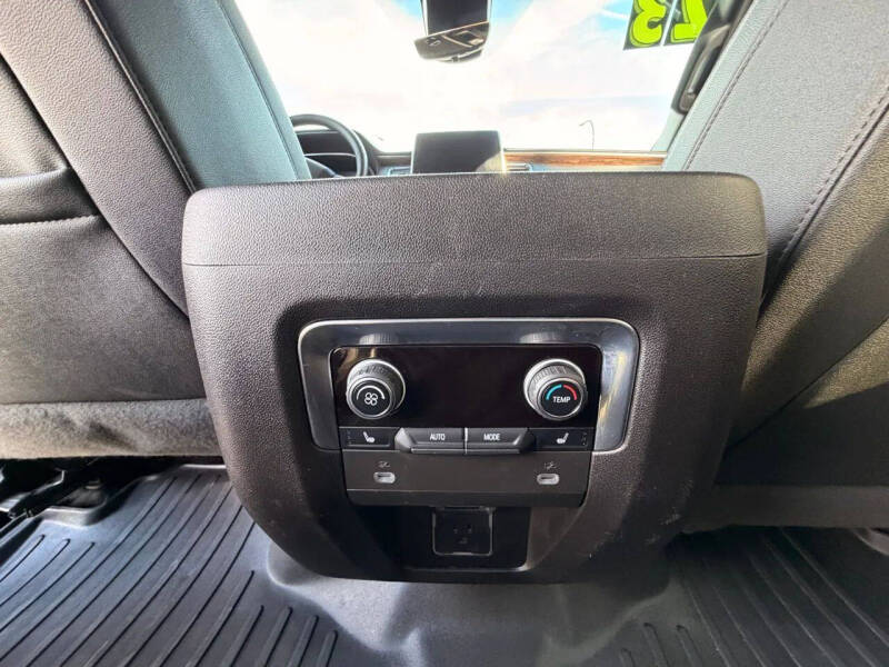 2023 Chevrolet Suburban High Country