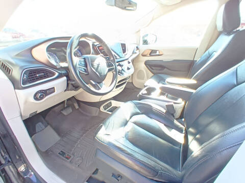 2017 Chrysler Pacifica Touring Plus