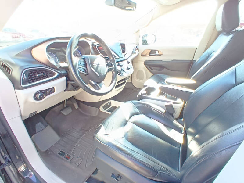 2017 Chrysler Pacifica Touring Plus