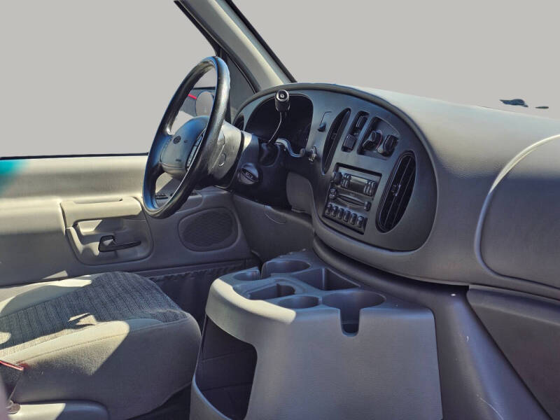 2001 Ford E-Series E-350 SD XLT