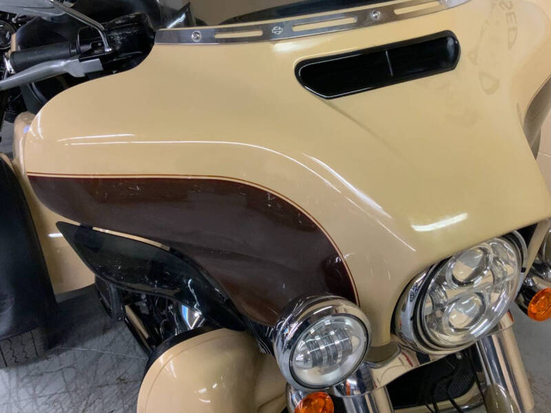 2014 Harley-Davidson FLHTCUTG TRI GLIDE