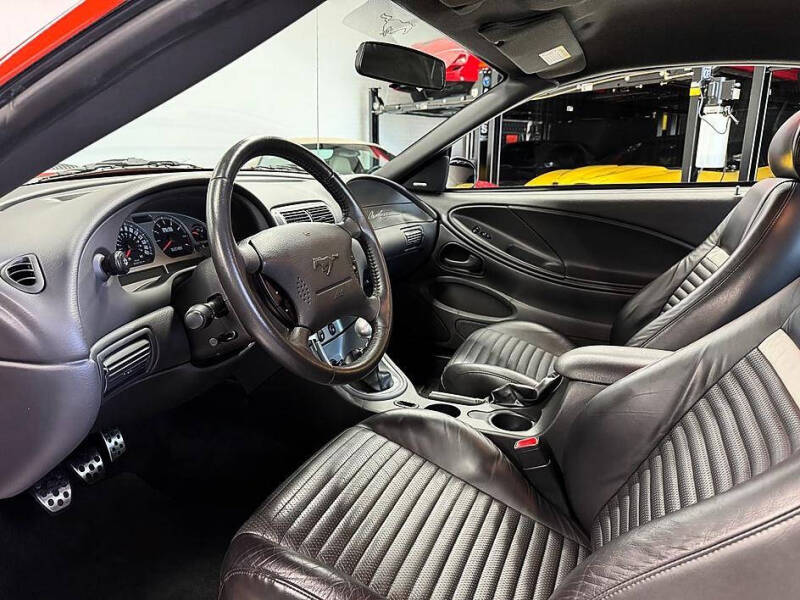 2004 Ford Mustang Mach 1 Premium