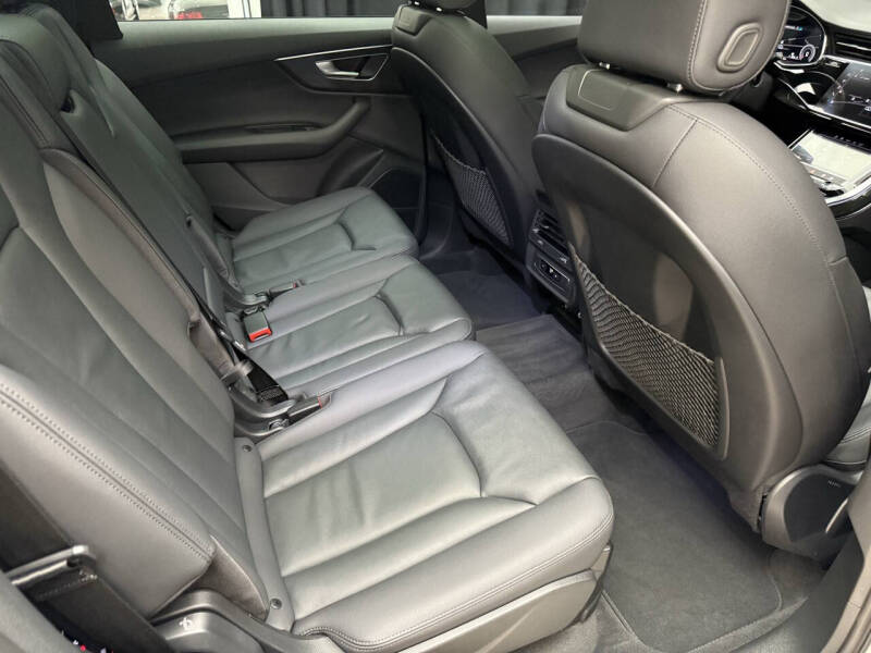 2022 Audi Q7 quattro Premium Plus 45 TFSI