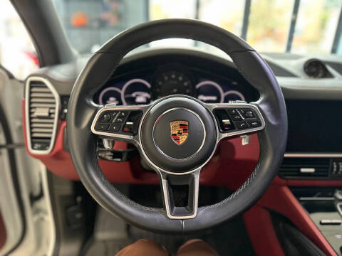 2023 Porsche Cayenne Platinum Edition