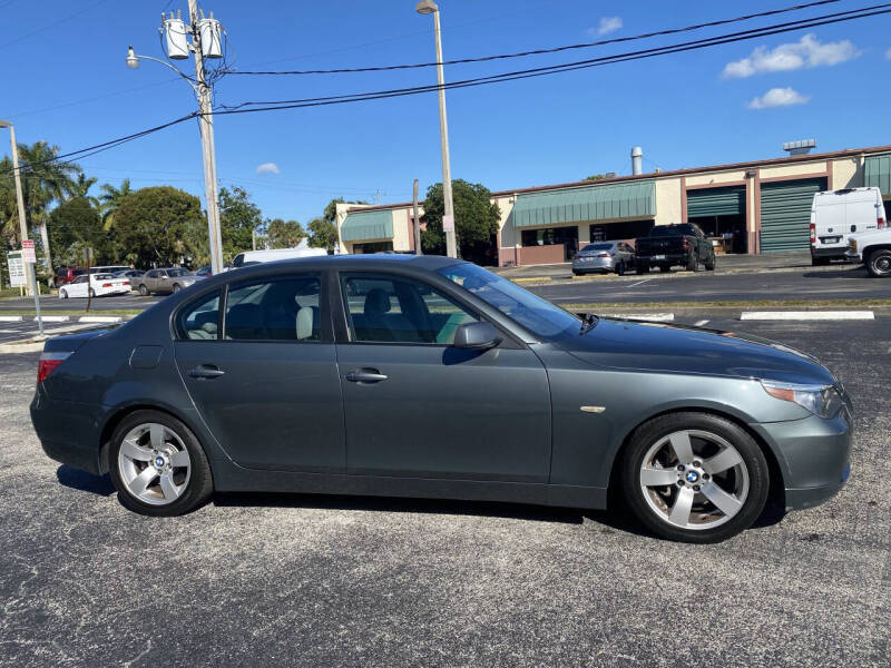 2004 BMW 5 Series 525i