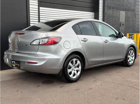 2013 Mazda MAZDA3 i SV