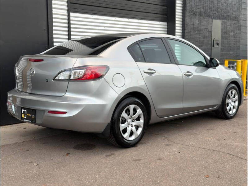 2013 Mazda MAZDA3 i SV