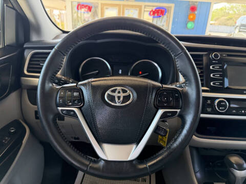 2015 Toyota Highlander LE Plus
