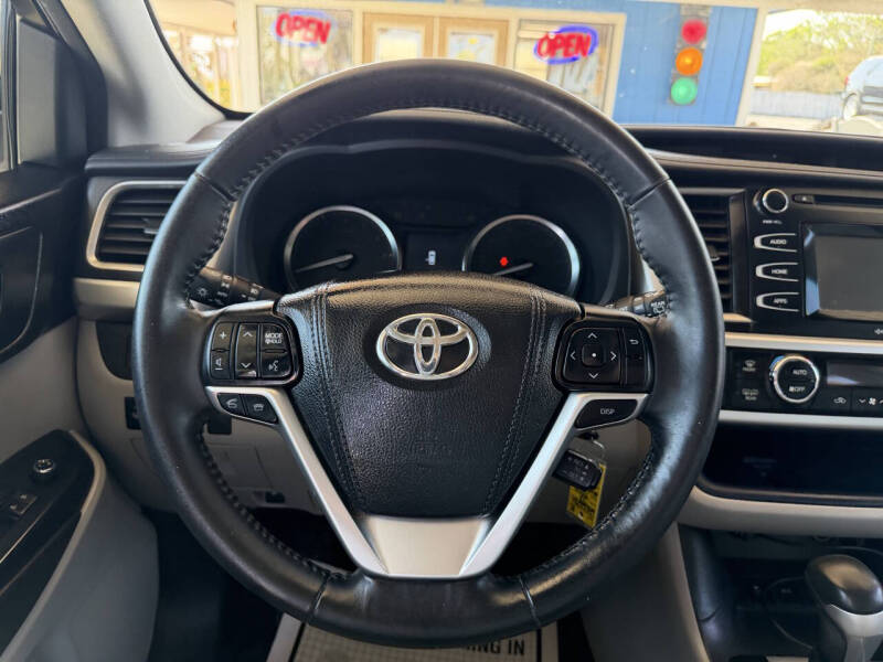 2015 Toyota Highlander LE Plus