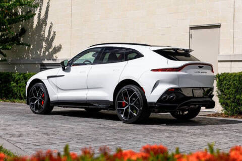 2025 Aston Martin DBX 707