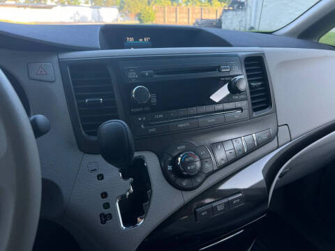 2014 Toyota Sienna