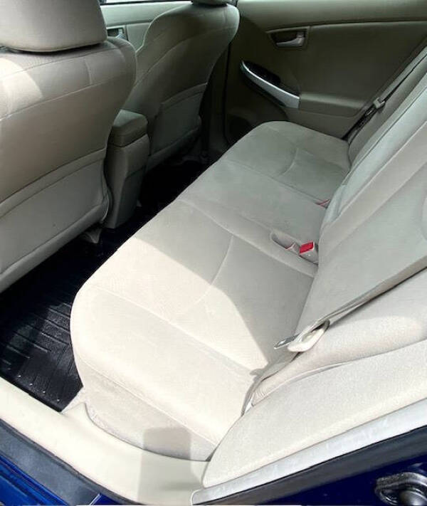 2011 Toyota Prius Two