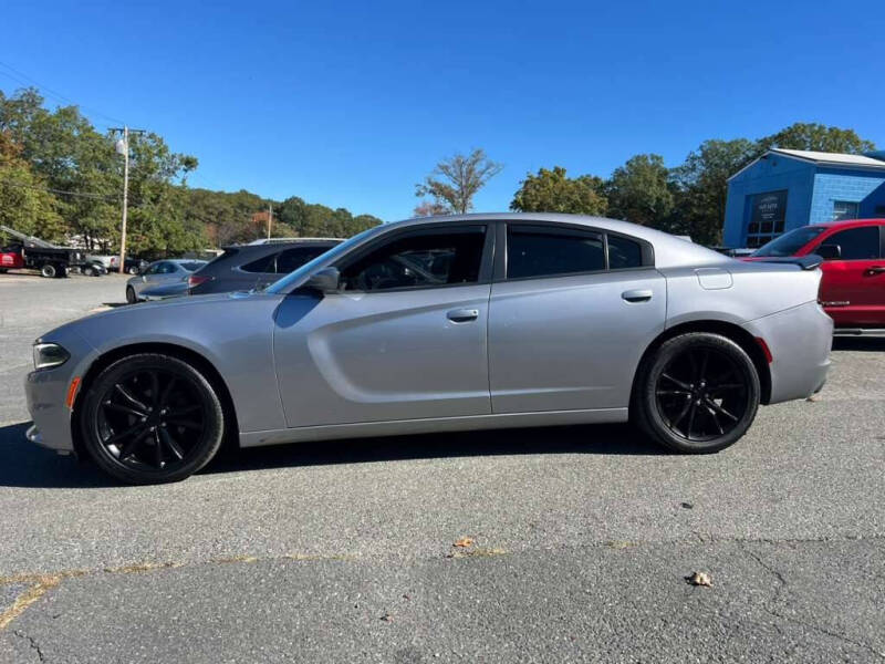 2016 Dodge Charger SE