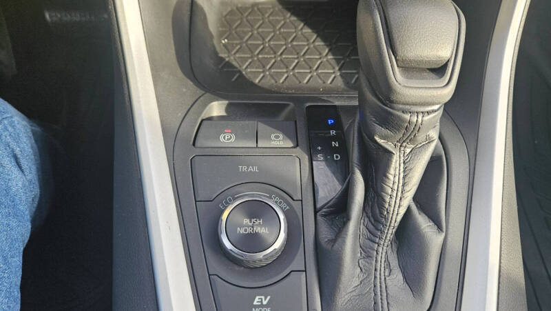 2021 Toyota RAV4 Hybrid LE