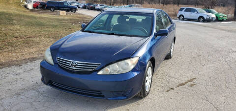 2005 Toyota Camry for sale at Luxury Cars Xchange in Lockport IL