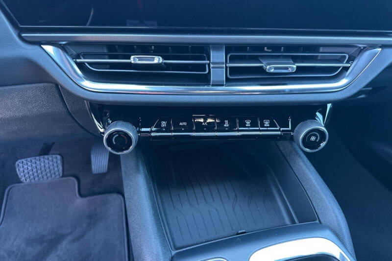 2026 Chevrolet Equinox EV LT 1