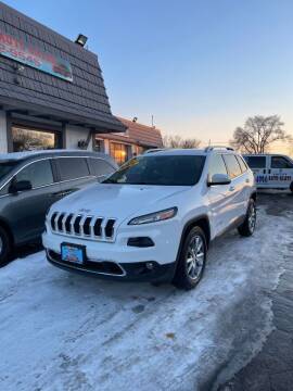 2018 Jeep Cherokee for sale at VELAZQUEZ AUTO SALES in Aurora IL