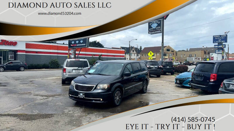 2014 Chrysler Town and Country for sale at DIAMOND AUTO SALES LLC in Milwaukee WI