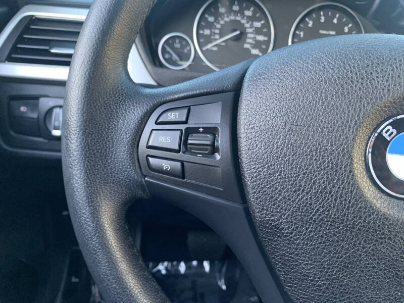 2014 BMW 3 Series 320i