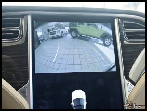 2015 Tesla Model S 90D