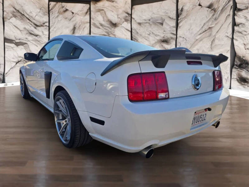 2005 Ford Mustang GT Premium