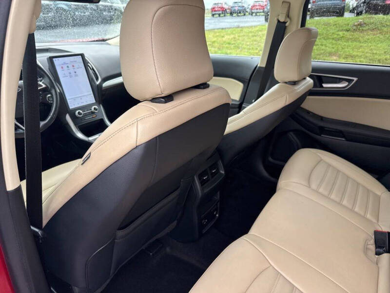2022 Ford Edge SEL