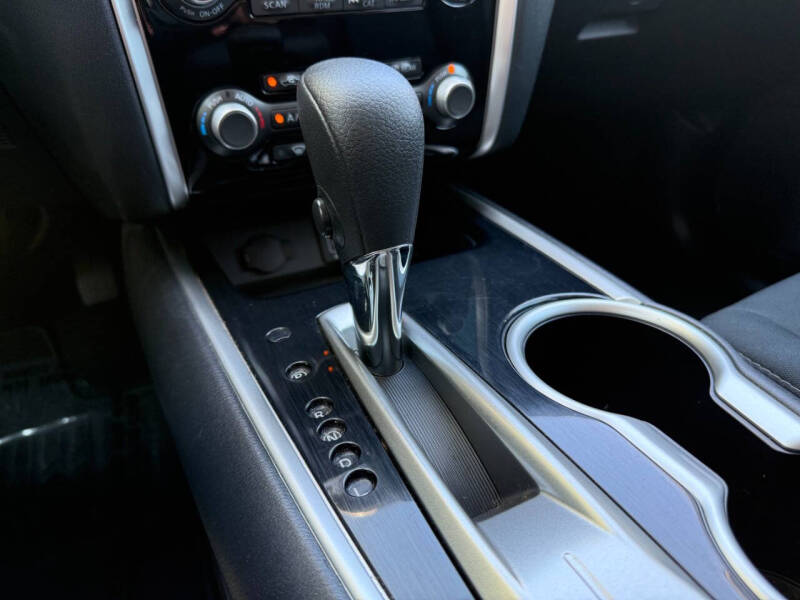 2018 Nissan Pathfinder S