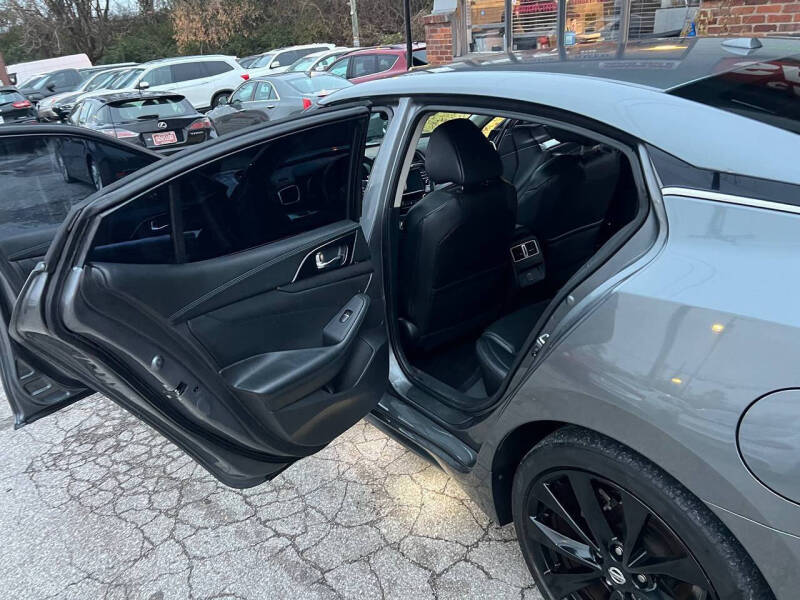 2018 Nissan Maxima 3.5 SR