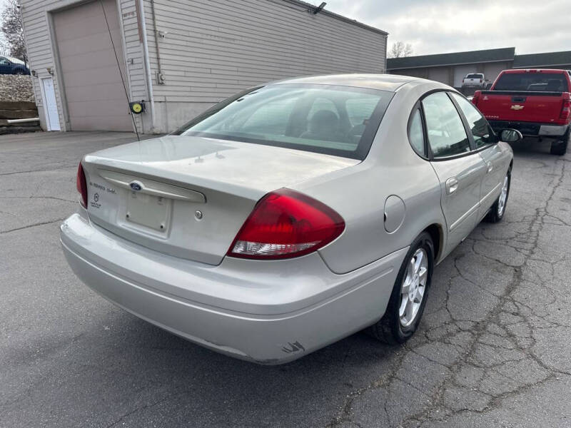 2006 Ford Taurus SEL
