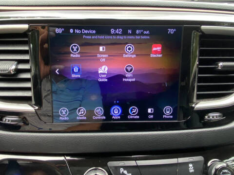 2017 Chrysler Pacifica Touring-L