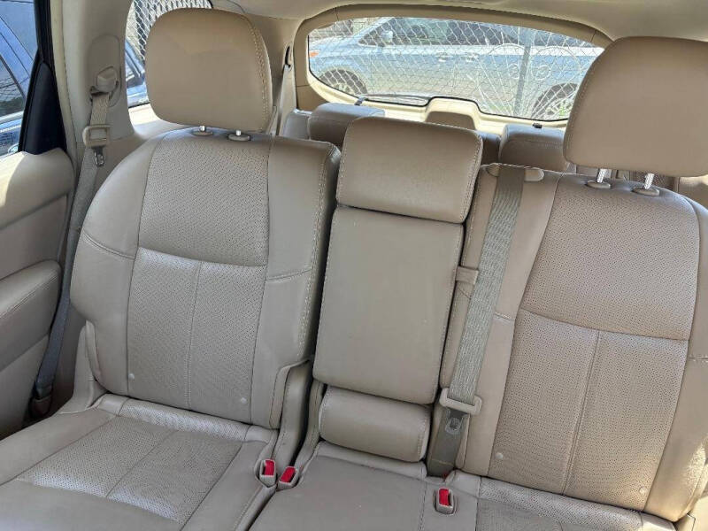 2013 Nissan Pathfinder Platinum