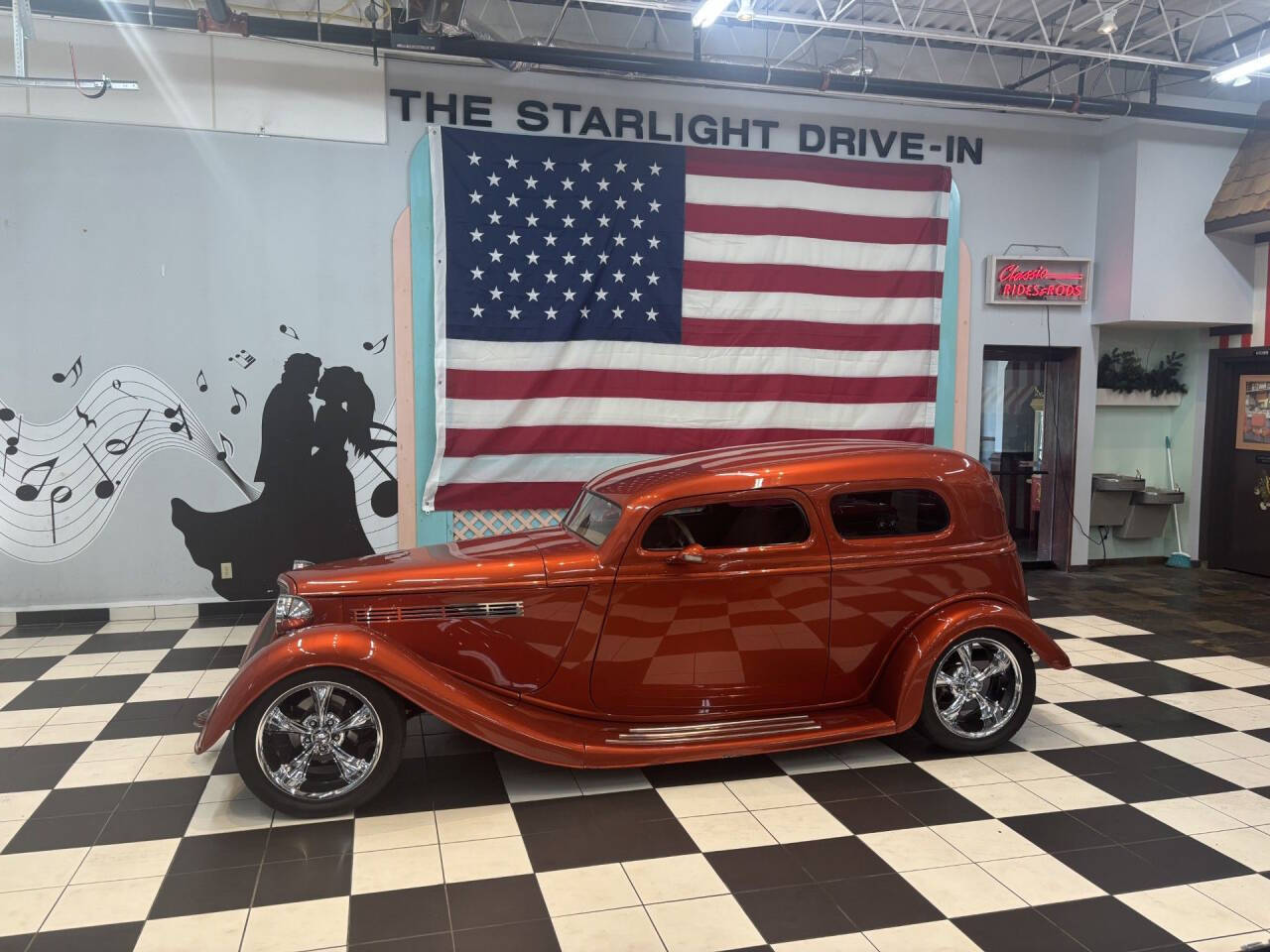 1933 Ford Victoria 3