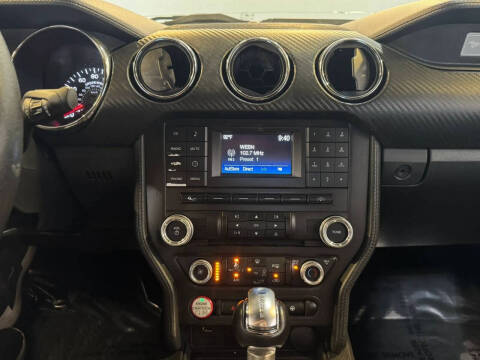 2017 Ford Mustang V6