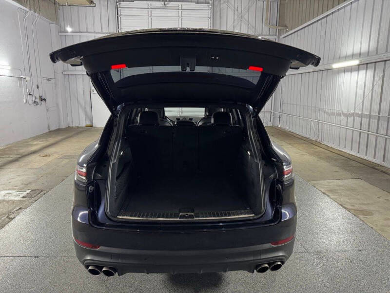 2022 Porsche Cayenne S