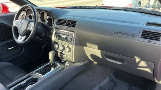 2014 Dodge Challenger SXT