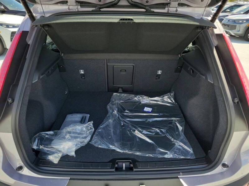 2026 Volvo XC40 B5 Core